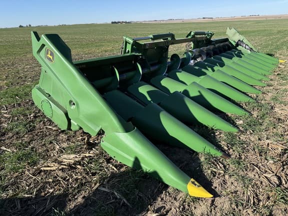 Image of John Deere C12F Primary image