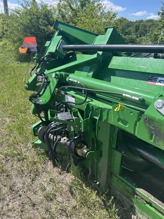 Image of John Deere C12F equipment image 3