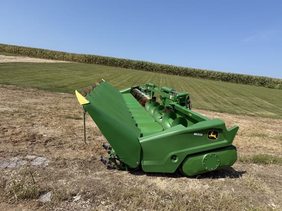 Image of John Deere C12F equipment image 1