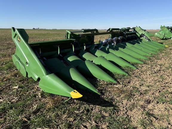 Image of John Deere C12F Primary image