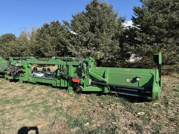 Image of John Deere C12F equipment image 4