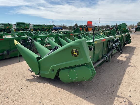 Image of John Deere C12R equipment image 3