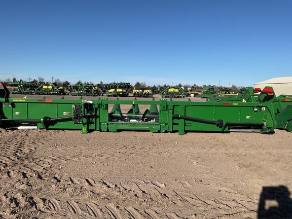 Image of John Deere C12R equipment image 4