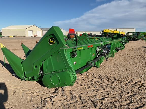 Image of John Deere C12R equipment image 3