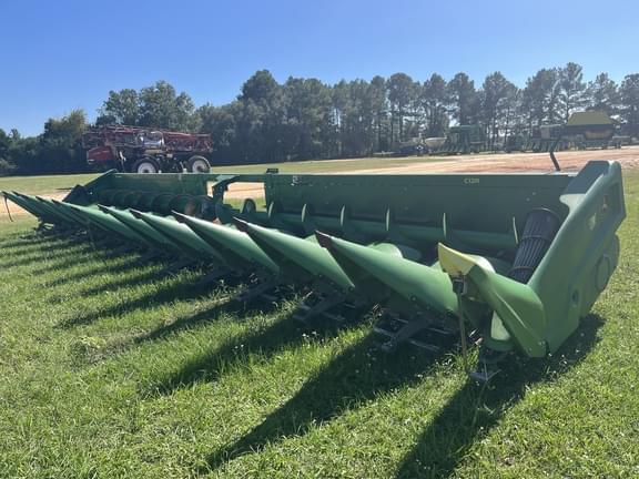 Image of John Deere C12R equipment image 3