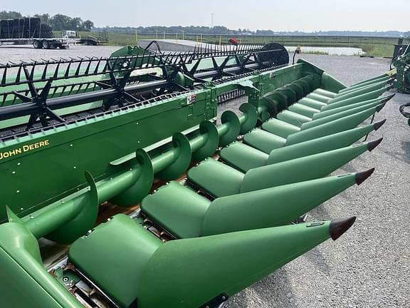 Image of John Deere C12R equipment image 2