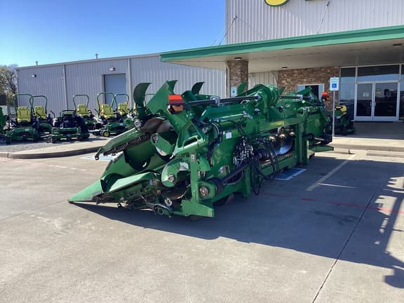 Image of John Deere C16F equipment image 4