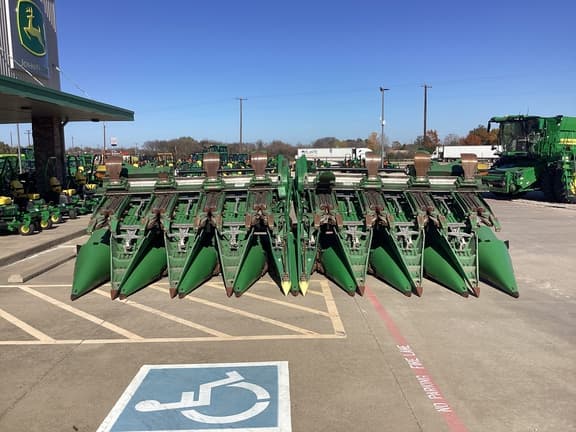 Image of John Deere C16F equipment image 2