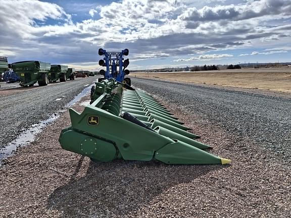 Image of John Deere C16F equipment image 1