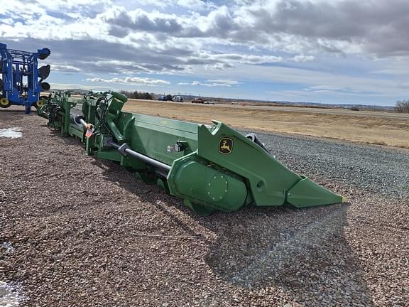 Image of John Deere C16F equipment image 3