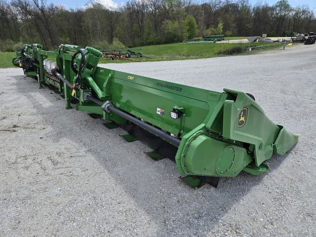 Image of John Deere C16F equipment image 4