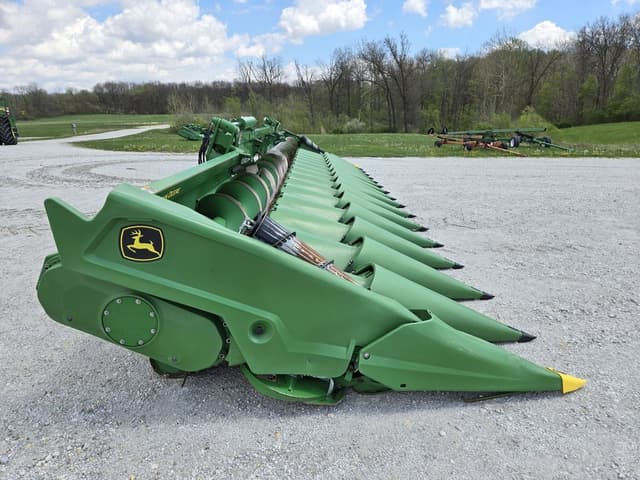 Image of John Deere C16F equipment image 3