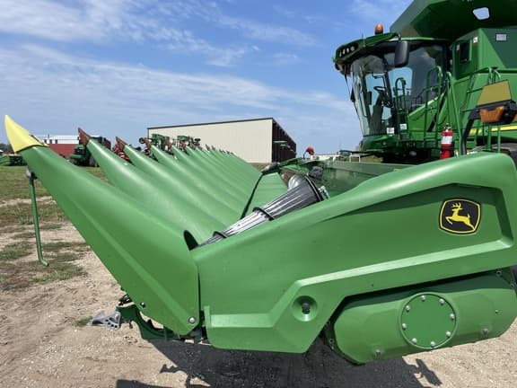 Image of John Deere C16R equipment image 3