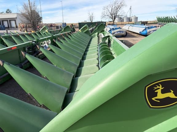 Image of John Deere C16R equipment image 3