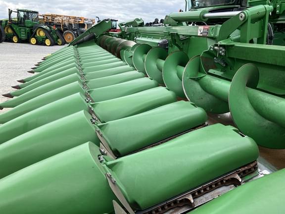Image of John Deere C18F equipment image 1