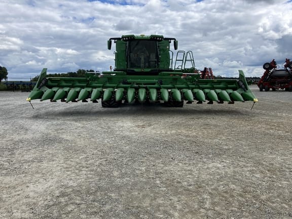 2024 John Deere C18F Equipment Image0