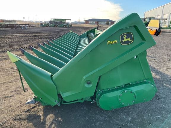 Image of John Deere C18R equipment image 1