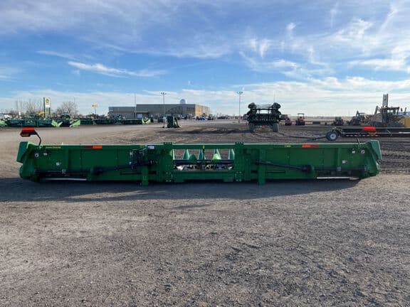 Image of John Deere C18R equipment image 4