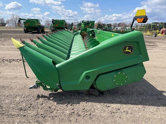 Image of John Deere C18R equipment image 2