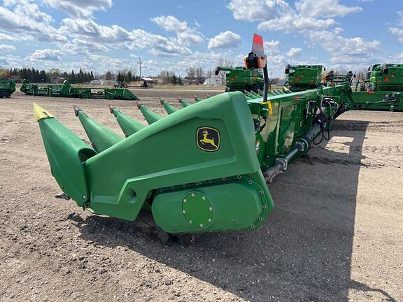 Image of John Deere C18R equipment image 3