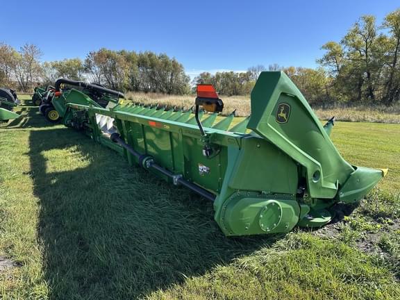 Image of John Deere C18R equipment image 2