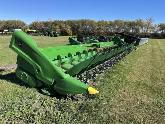 Image of John Deere C18R equipment image 1