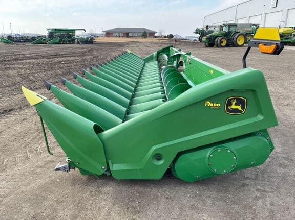 Image of John Deere C18R equipment image 2