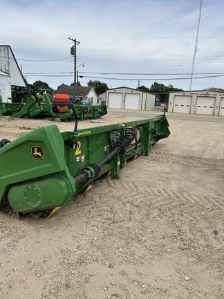 Image of John Deere C8R equipment image 3