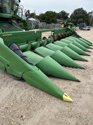 Image of John Deere C8R Primary image