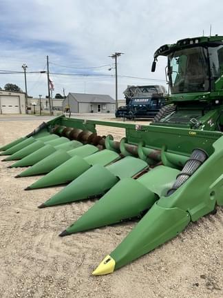 Image of John Deere C8R equipment image 4