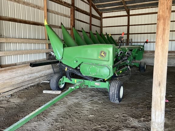 Image of John Deere C8R Primary image