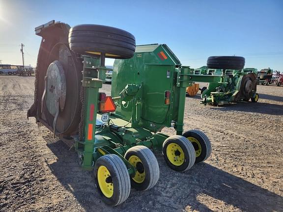 Image of John Deere FC20R equipment image 2