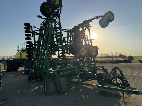 Image of John Deere H561 equipment image 3