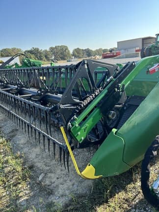 Image of John Deere HD35R equipment image 3