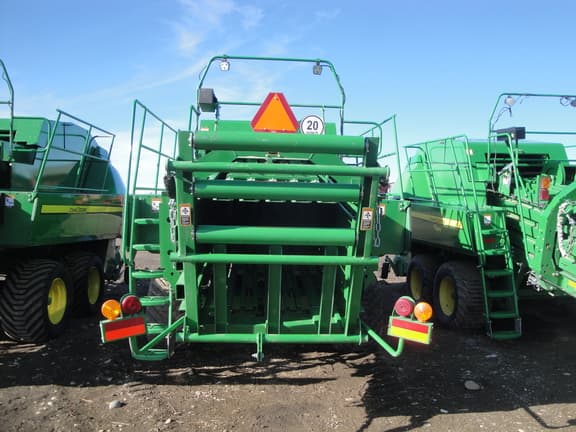 Image of John Deere L341R equipment image 4