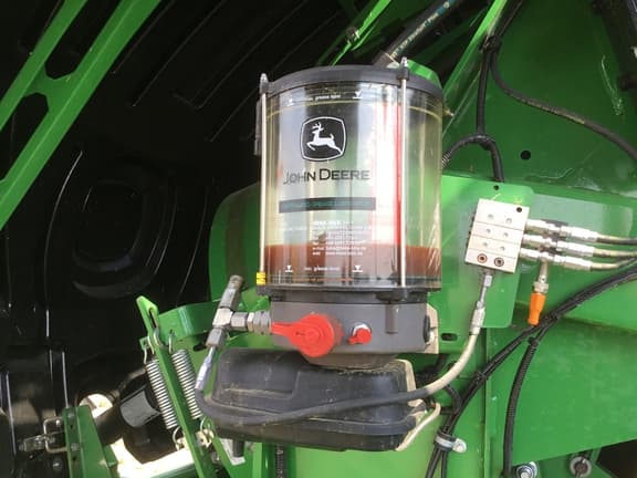 Image of John Deere L341R equipment image 3