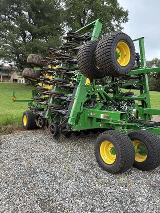 Image of John Deere N530C equipment image 3