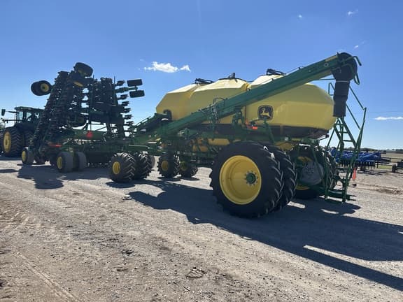 Image of John Deere N560 equipment image 3