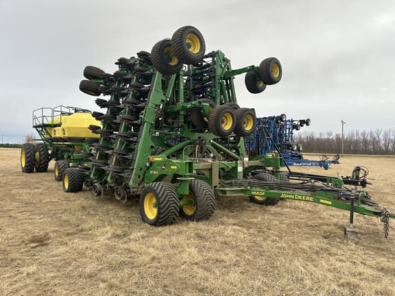 Image of John Deere N560F Primary image