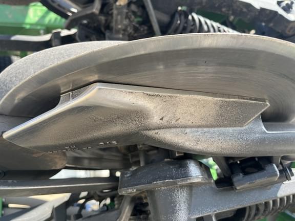 Image of John Deere N560F equipment image 3