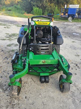 Image of John Deere Q820M equipment image 1