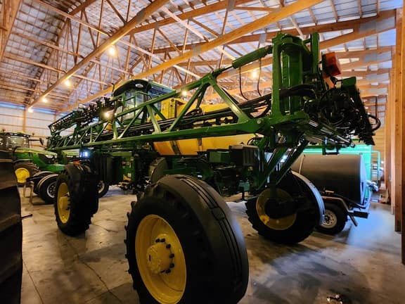 Image of John Deere R4023 equipment image 3