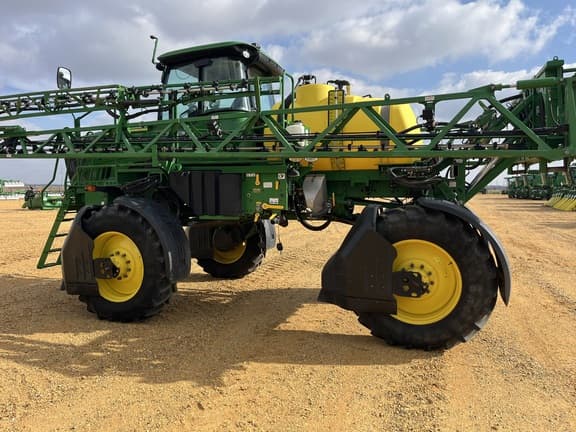 Image of John Deere R4023 equipment image 3