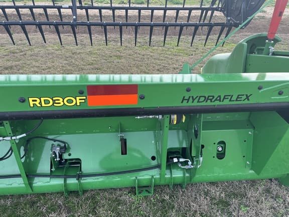 Image of John Deere RD30F equipment image 4