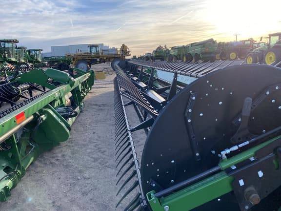 Image of John Deere RD35F equipment image 4