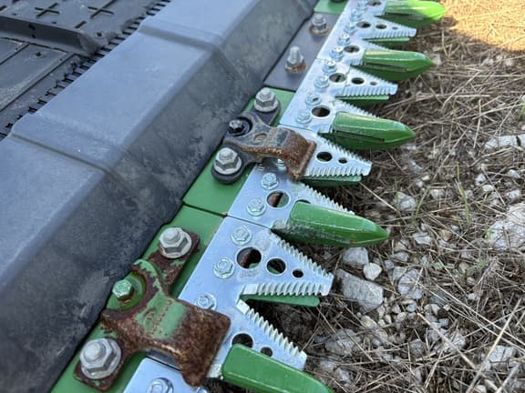 Image of John Deere RD35F equipment image 4