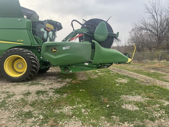 Image of John Deere RD35F equipment image 1