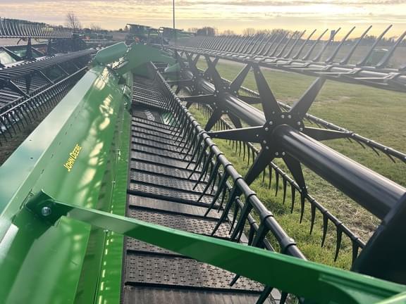 Image of John Deere RD40F equipment image 3