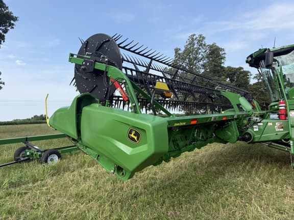 Image of John Deere RD40F equipment image 4