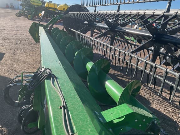 Image of John Deere RD40F equipment image 4